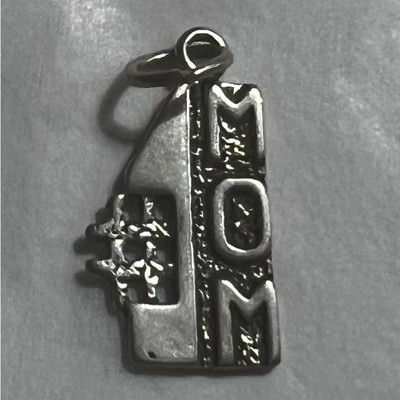#1 MOM CHARM STERLING SILVER - Picture 1 of 1
